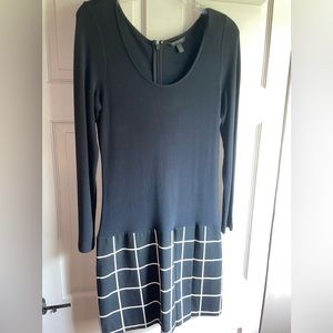 Like new. Size 4. Banana republic dress. Black and checkered